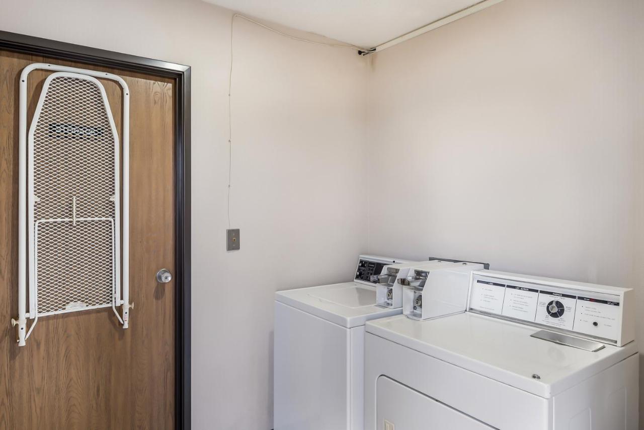 Americas Best Value Inn-Wenona Экстерьер фото