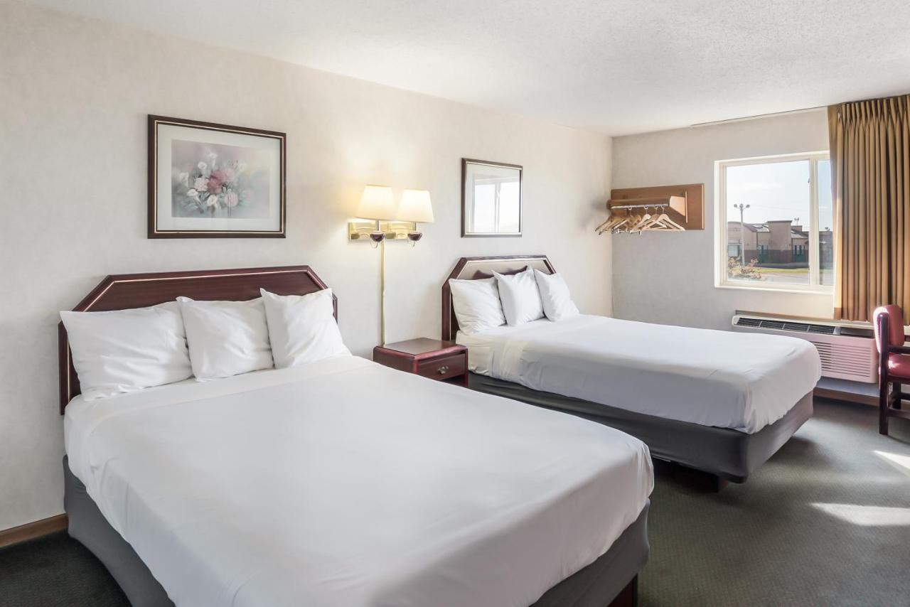 Americas Best Value Inn-Wenona Экстерьер фото