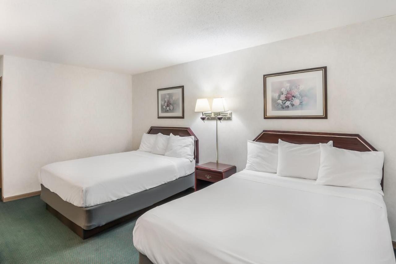 Americas Best Value Inn-Wenona Экстерьер фото