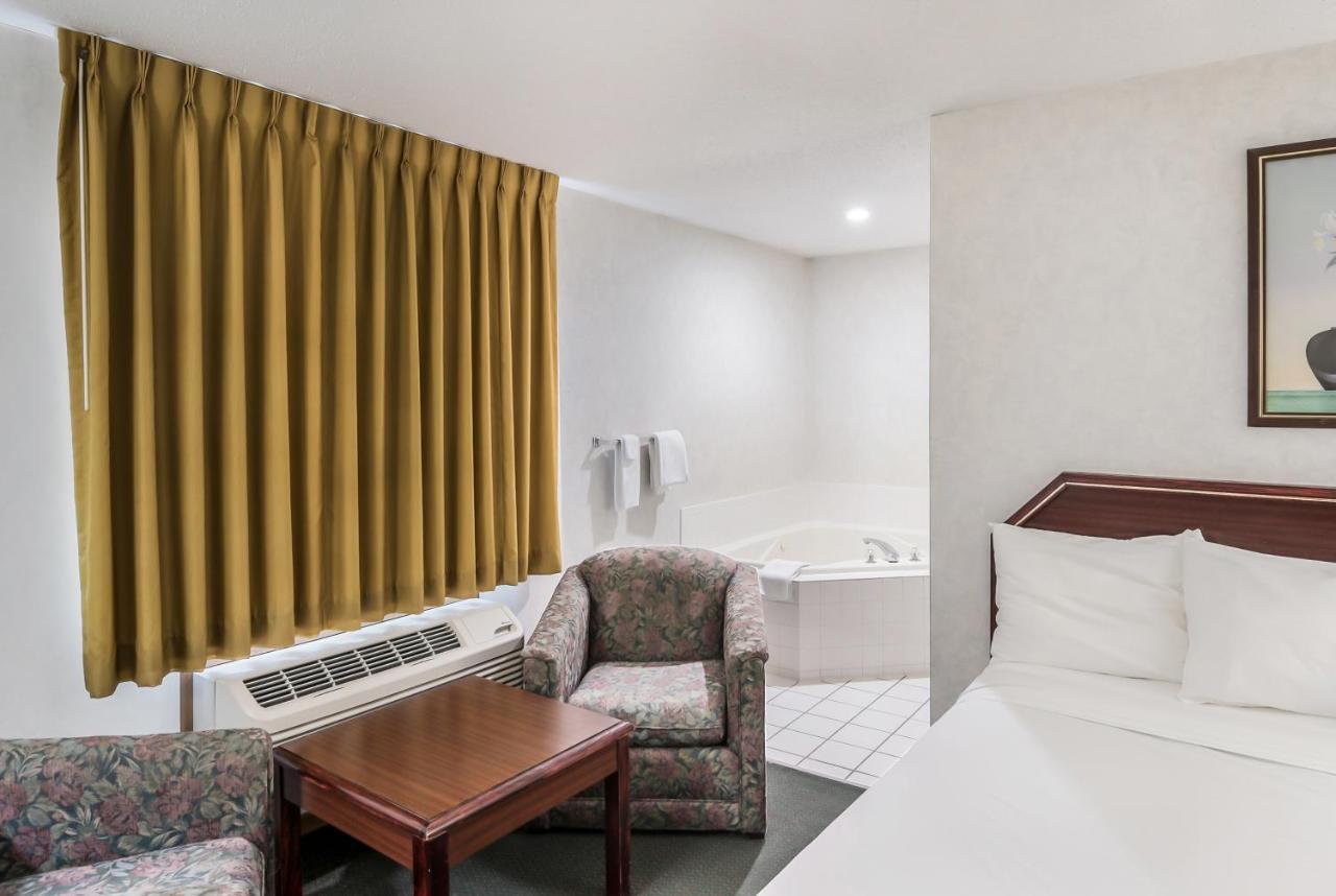 Americas Best Value Inn-Wenona Экстерьер фото