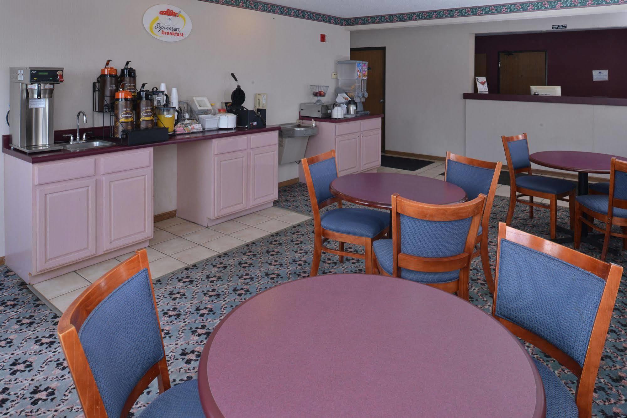 Americas Best Value Inn-Wenona Экстерьер фото