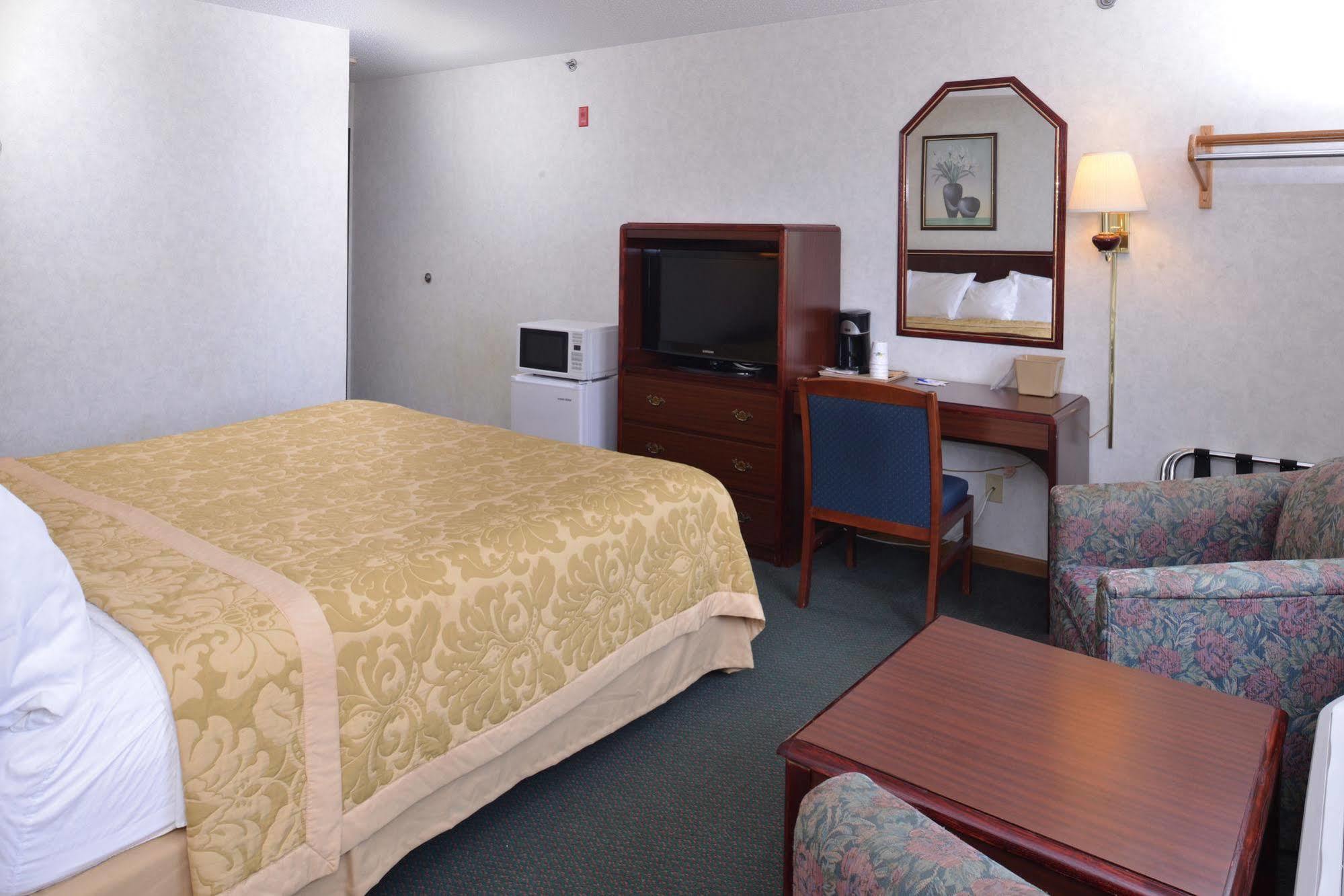 Americas Best Value Inn-Wenona Экстерьер фото